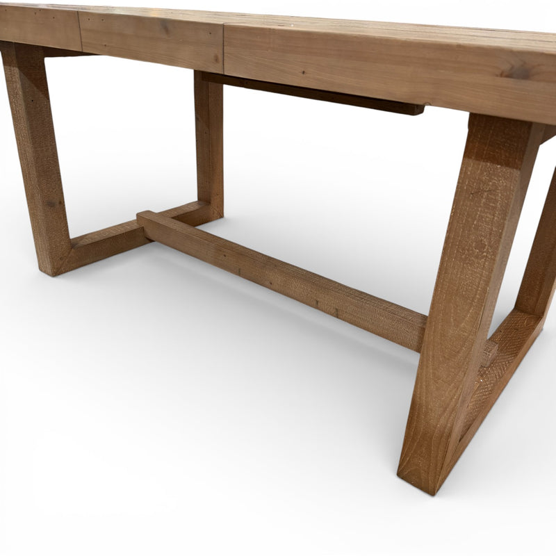 Stokley 1.6-2m Extending Dining Table | Ex-Display Bargain!