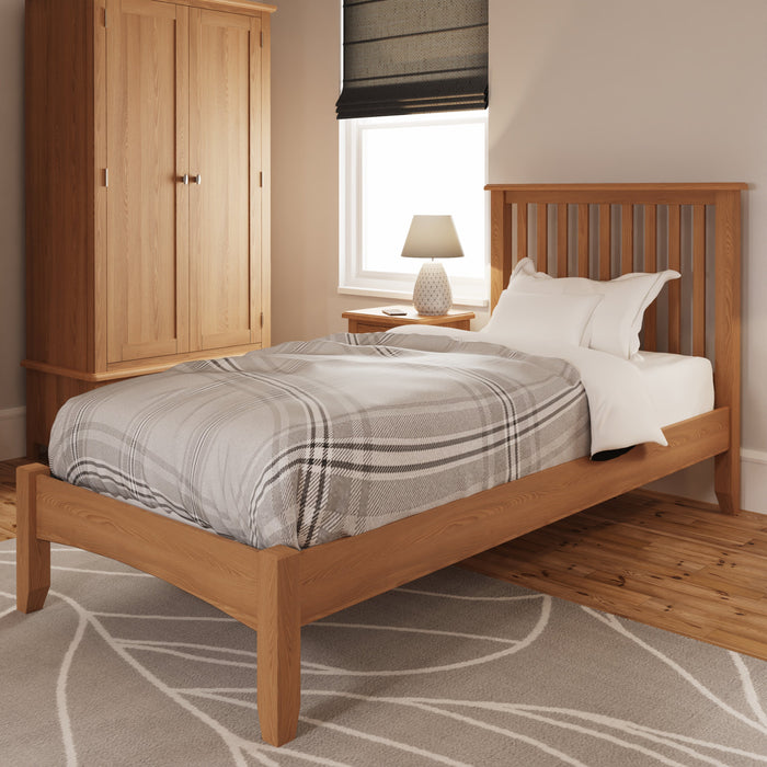 Gallery Oak Bed (3 Sizes)